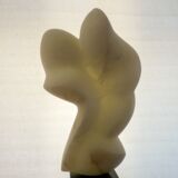 Heiter  –  Transparenter Alabaster, H 41 cm