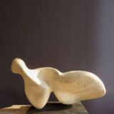 Liegende  –  Peccia Marmor, H 28,5 cm